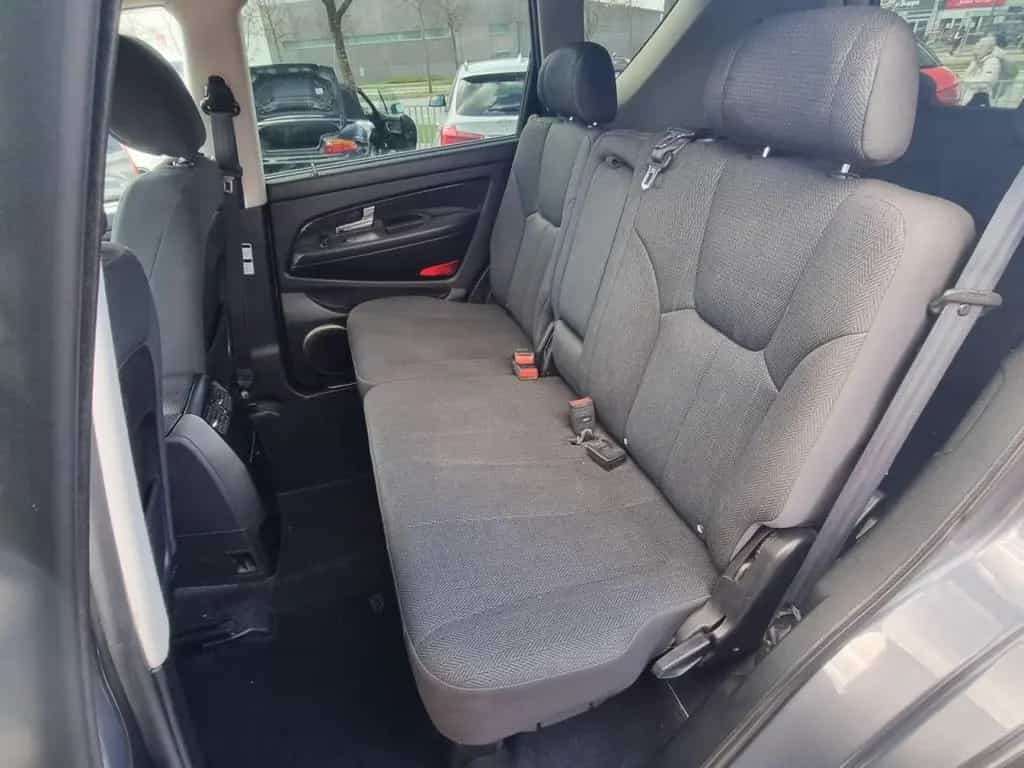 Ssangyong REXTON W Quartz 4WD W4x4/7 Sitzer/AHK Klima 09/2015-photo-23