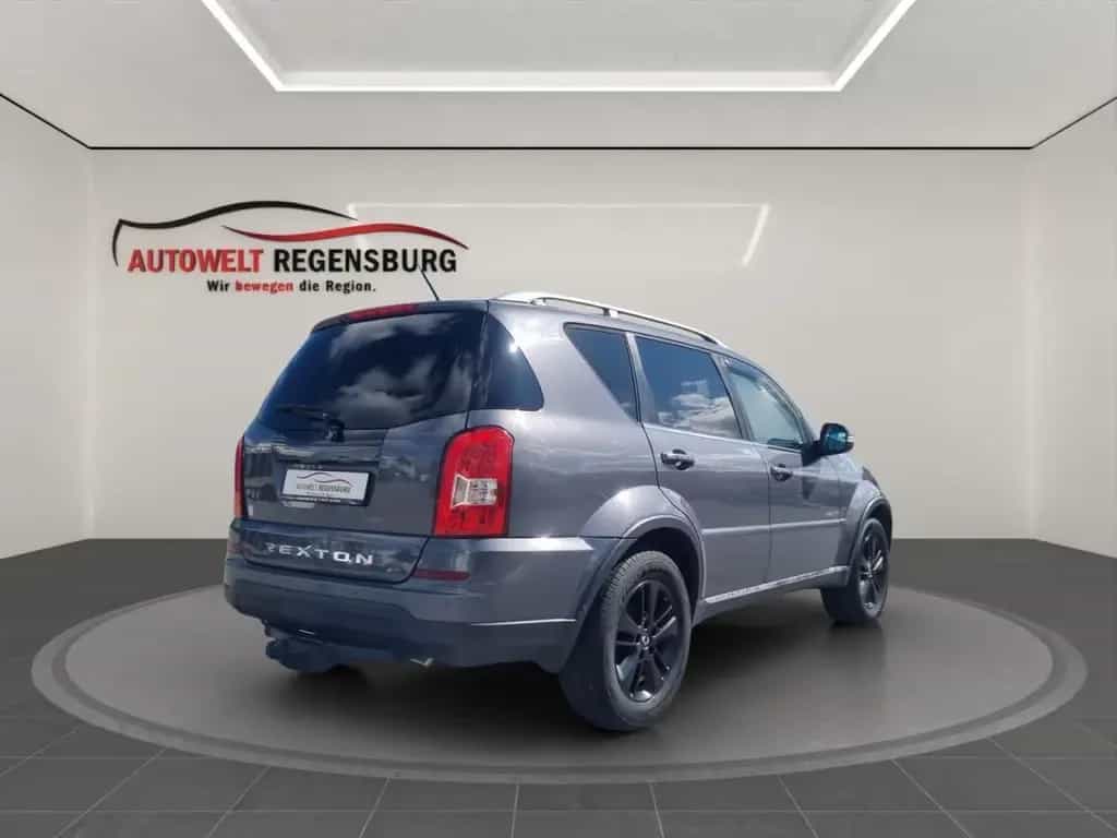 Ssangyong REXTON W Quartz 4WD W4x4/7 Sitzer/AHK Klima 09/2015-photo-3