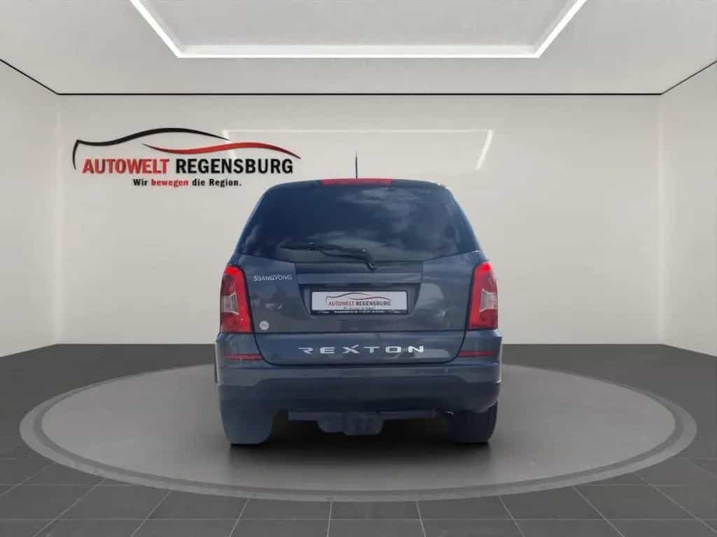 Ssangyong REXTON W Quartz 4WD W4x4/7 Sitzer/AHK Klima 09/2015-photo-4