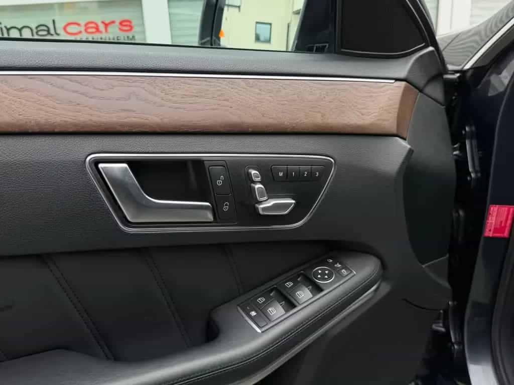 Mercedes-Benz E 500 E500 Kombi V8/ACC/STANDHZNG/360°/SITZBELÜFT/AHK 03/2014-photo-17