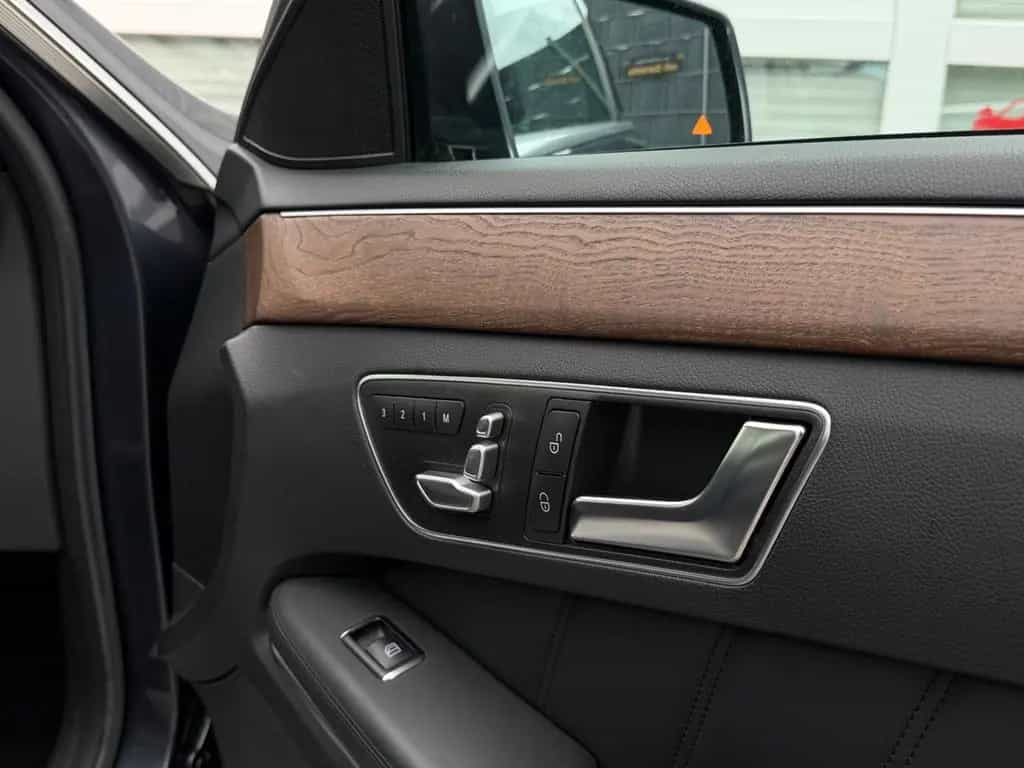 Mercedes-Benz E 500 E500 Kombi V8/ACC/STANDHZNG/360°/SITZBELÜFT/AHK 03/2014-photo-28