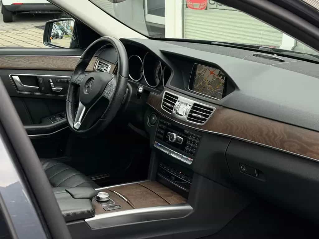 Mercedes-Benz E 500 E500 Kombi V8/ACC/STANDHZNG/360°/SITZBELÜFT/AHK 03/2014-photo-30