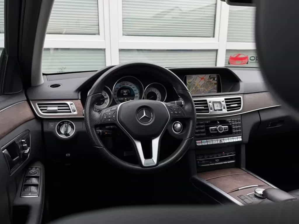 Mercedes-Benz E 500 E500 Kombi V8/ACC/STANDHZNG/360°/SITZBELÜFT/AHK 03/2014-photo-32