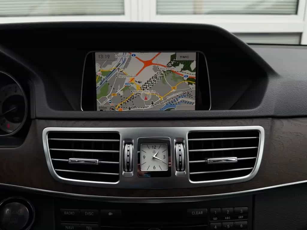 Mercedes-Benz E 500 E500 Kombi V8/ACC/STANDHZNG/360°/SITZBELÜFT/AHK 03/2014-photo-34