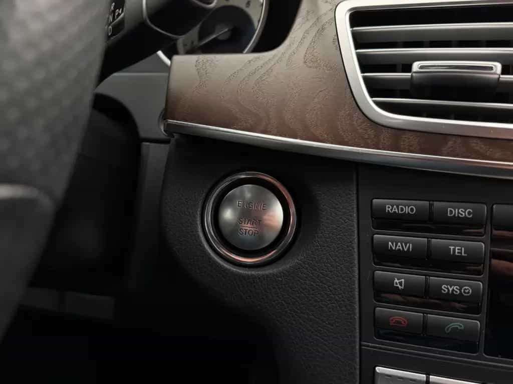 Mercedes-Benz E 500 E500 Kombi V8/ACC/STANDHZNG/360°/SITZBELÜFT/AHK 03/2014-photo-36