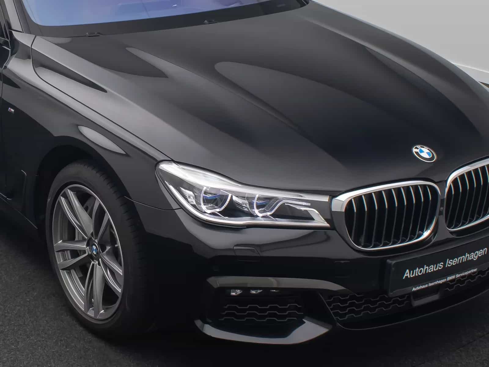 BMW 7 Series 04/2019-photo-17