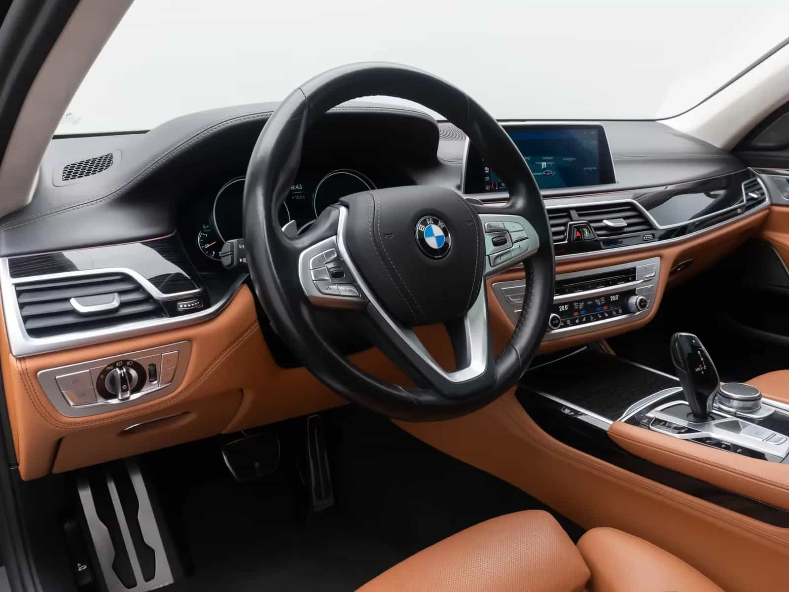 BMW 7 Series 04/2019-photo-19