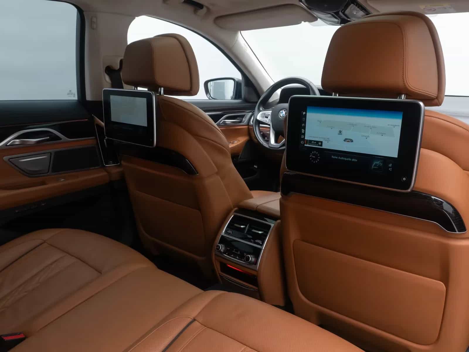 BMW 7 Series 04/2019-photo-28