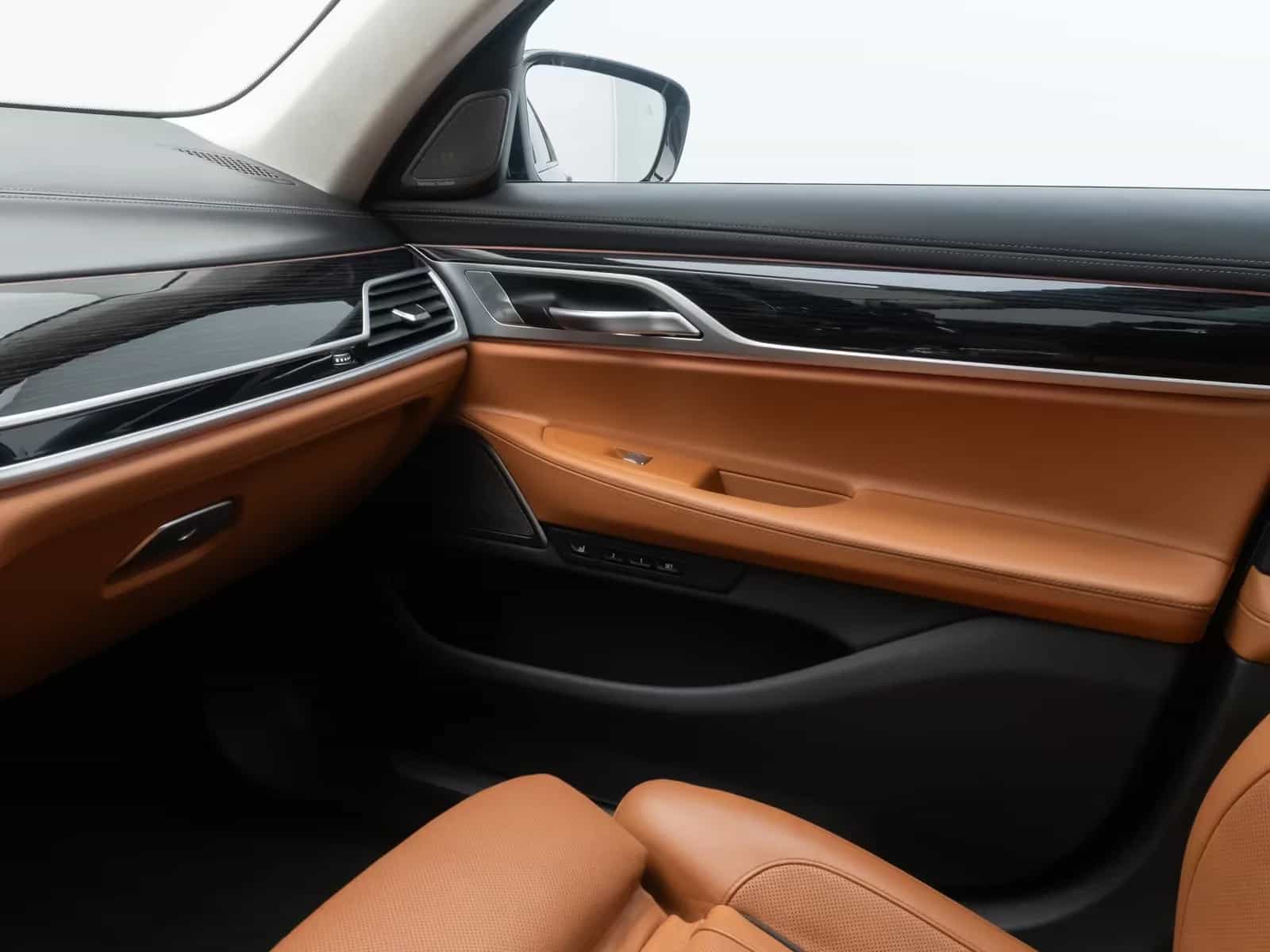 BMW 7 Series 04/2019-photo-34