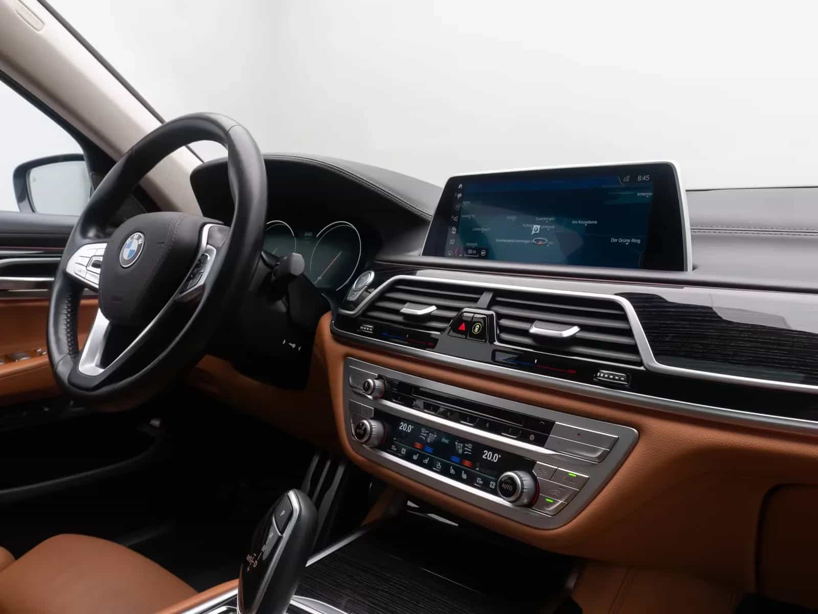 BMW 7 Series 04/2019-photo-37