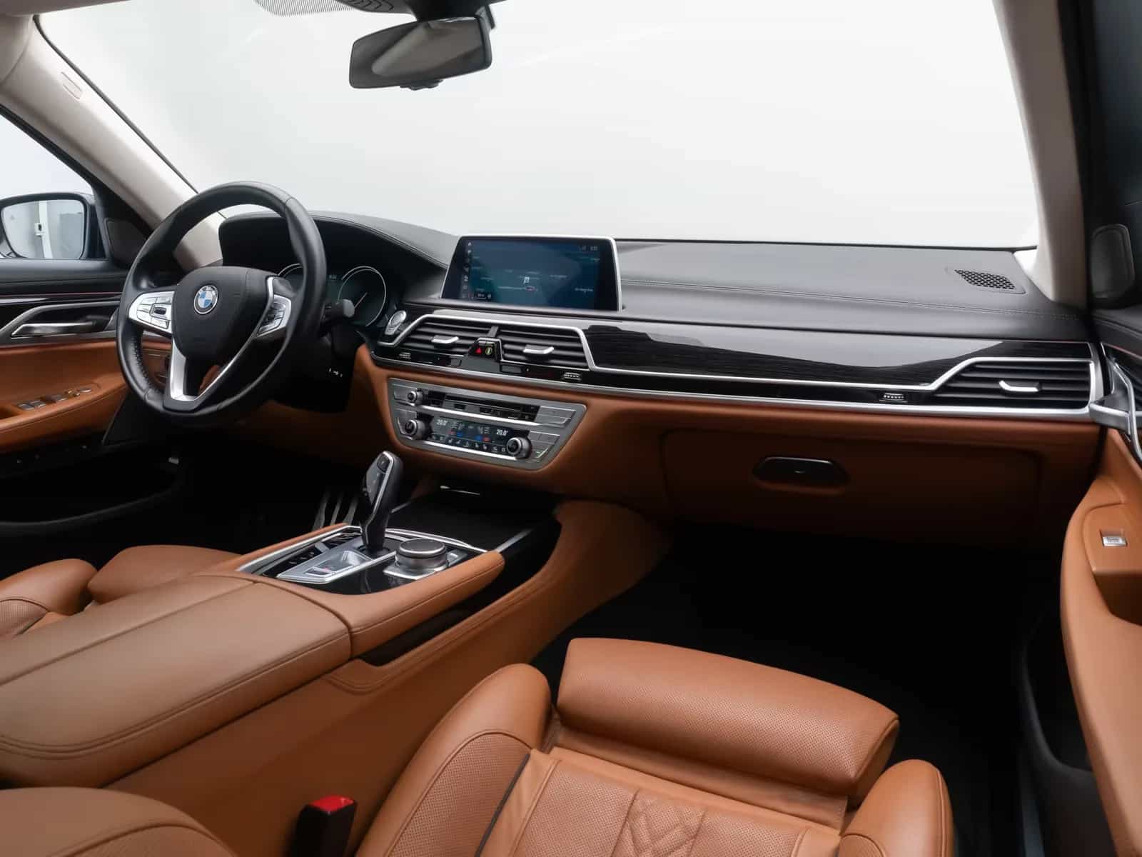 BMW 7 Series 04/2019-photo-40