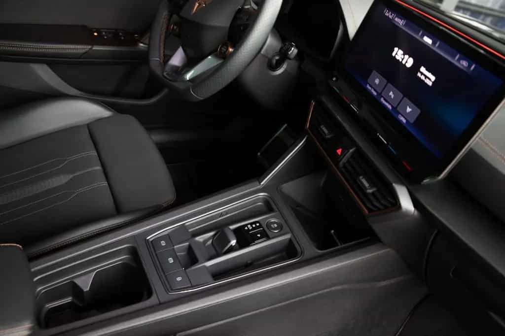 Cupra Formentor VZ 4Drive *Winterpaket*LED*DSG*SHZ*19* 08/2021-photo-22