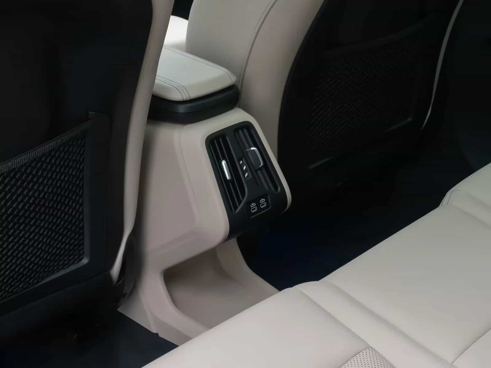 BMW 2 Series Active Tourer 02/2023-photo-27