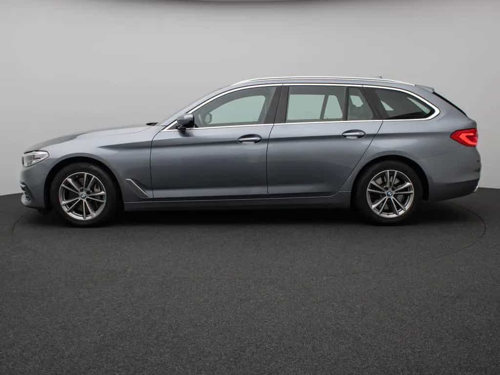 BMW 5 Series 540i xD Luxury Line Kamera HUD HiFi Komfort AHK 04/2018-photo-10