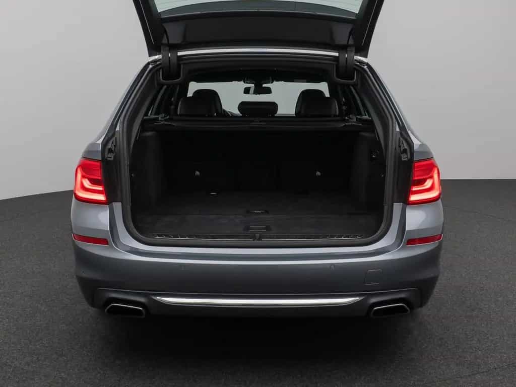 BMW 5 Series 540i xD Luxury Line Kamera HUD HiFi Komfort AHK 04/2018-photo-12