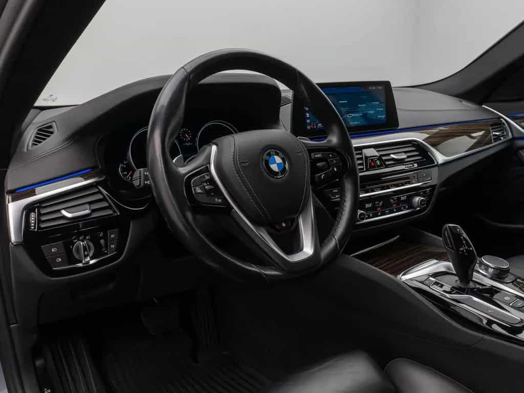 BMW 5 Series 540i xD Luxury Line Kamera HUD HiFi Komfort AHK 04/2018-photo-20