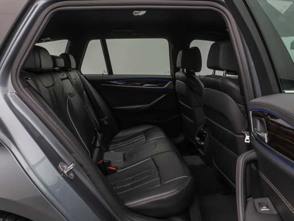 BMW 5 Series 540i xD Luxury Line Kamera HUD HiFi Komfort AHK 04/2018-photo-26