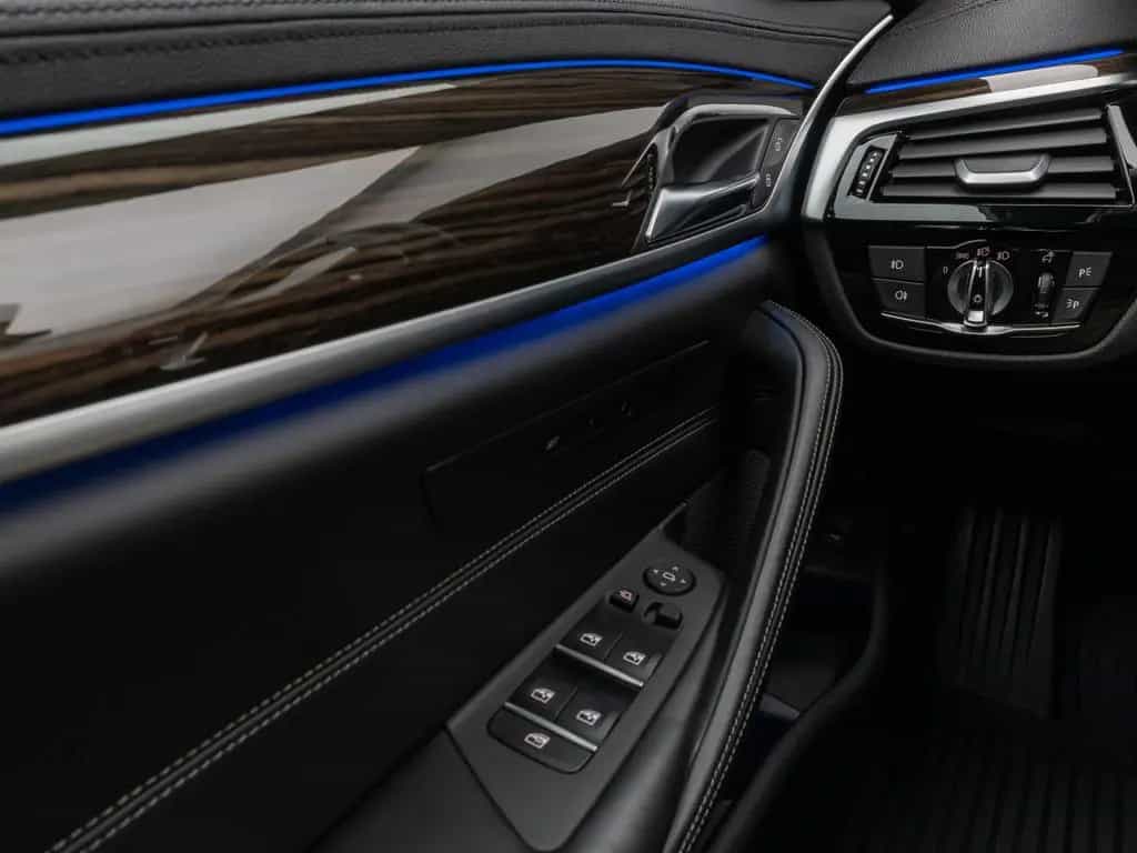 BMW 5 Series 540i xD Luxury Line Kamera HUD HiFi Komfort AHK 04/2018-photo-33