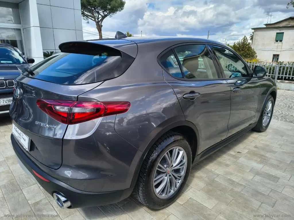 Alfa Romeo Stelvio ROMEO Stelvio 2.2 T.diesel 160CV AT8 RWD Bu 10/2021-photo-5