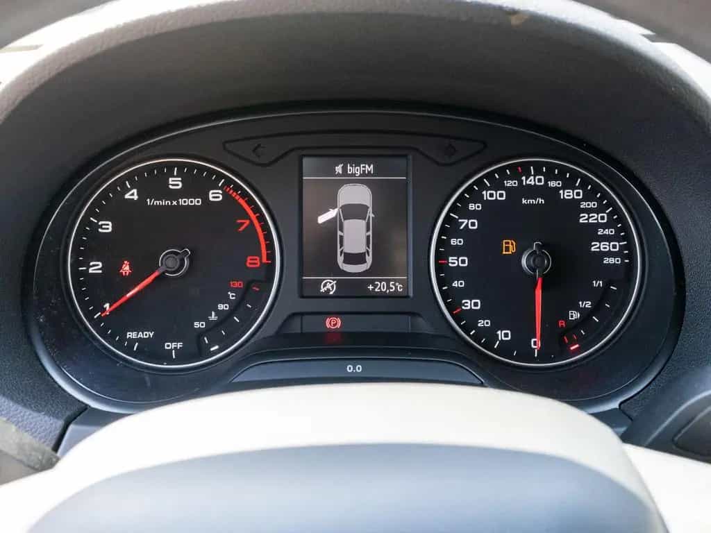 Audi A3 Limousine 1.5 TFSI Xenon Navi PDC SHZ AHK 08/2017-photo-14