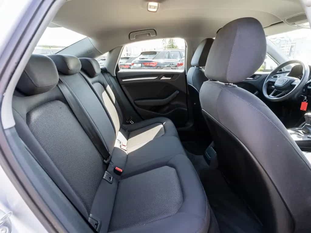 Audi A3 Limousine 1.5 TFSI Xenon Navi PDC SHZ AHK 08/2017-photo-7