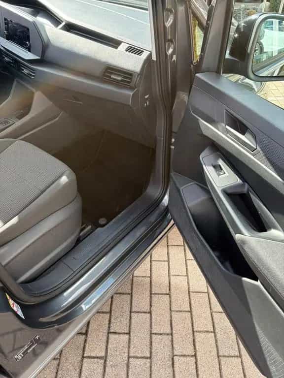 Volkswagen Caddy Basis Maxi 7Sitzer /Auto 09/2021-photo-18