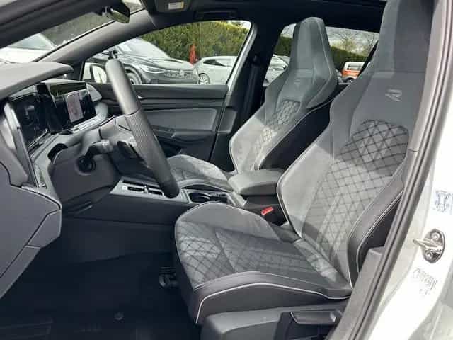 Volkswagen Golf VIII Variant R-Line Matrix Pano AHK DCC 08/2022-photo-11