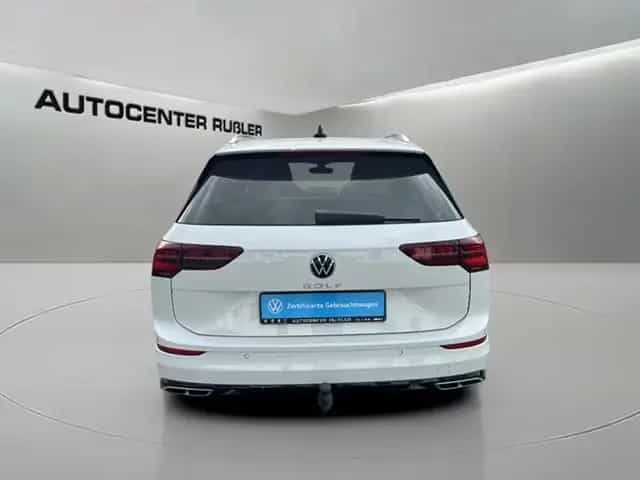 Volkswagen Golf VIII Variant R-Line Matrix Pano AHK DCC 08/2022-photo-3