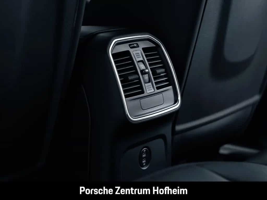 Porsche Macan Turbo Sportabgasanlage 21-Zoll BOSE LED 01/2021-photo-30