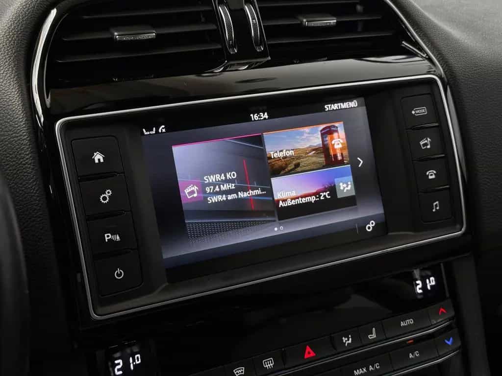 Jaguar F-Pace Prestige AWD 8G *10Wege*Meridian*Tempomat 04/2017-photo-20