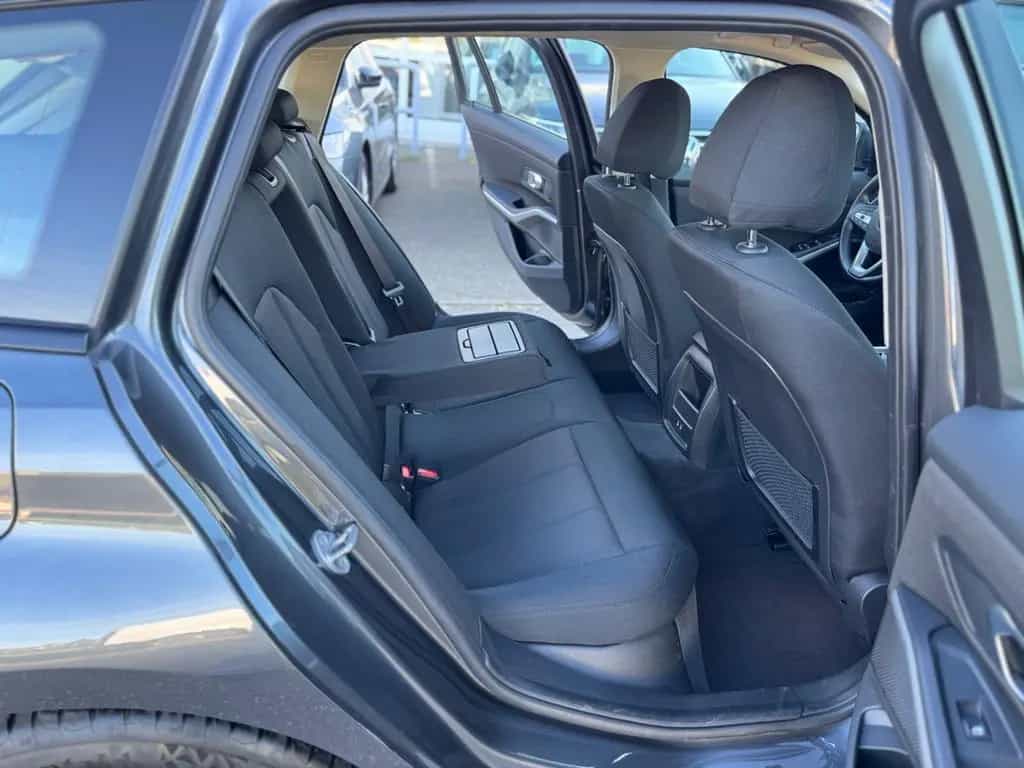 BMW 320 d Touring xDrive Navi LED Live Cockpit PDC 1 02/2022-photo-13