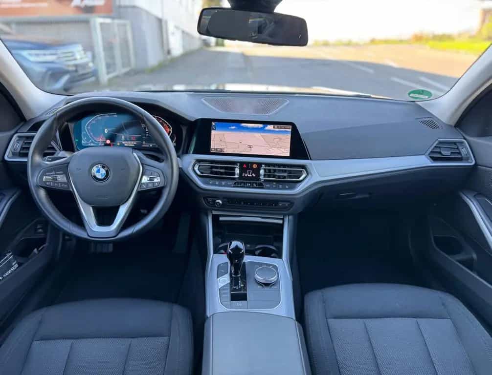 BMW 320 d Touring xDrive Navi LED Live Cockpit PDC 1 02/2022-photo-9