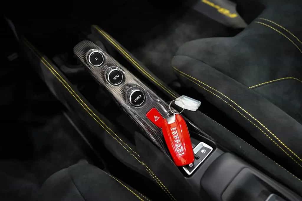 Ferrari F8 Spider*RACING-SEATS*LIFT*PASSENGER-DISPLAY* 07/2023-photo-19