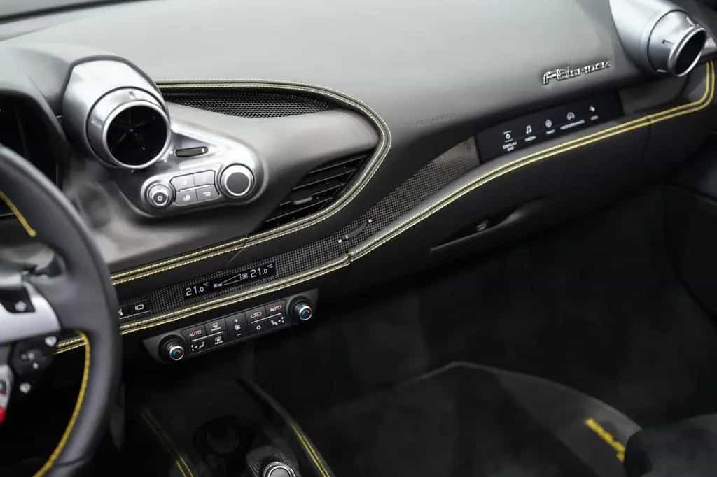 Ferrari F8 Spider*RACING-SEATS*LIFT*PASSENGER-DISPLAY* 07/2023-photo-20