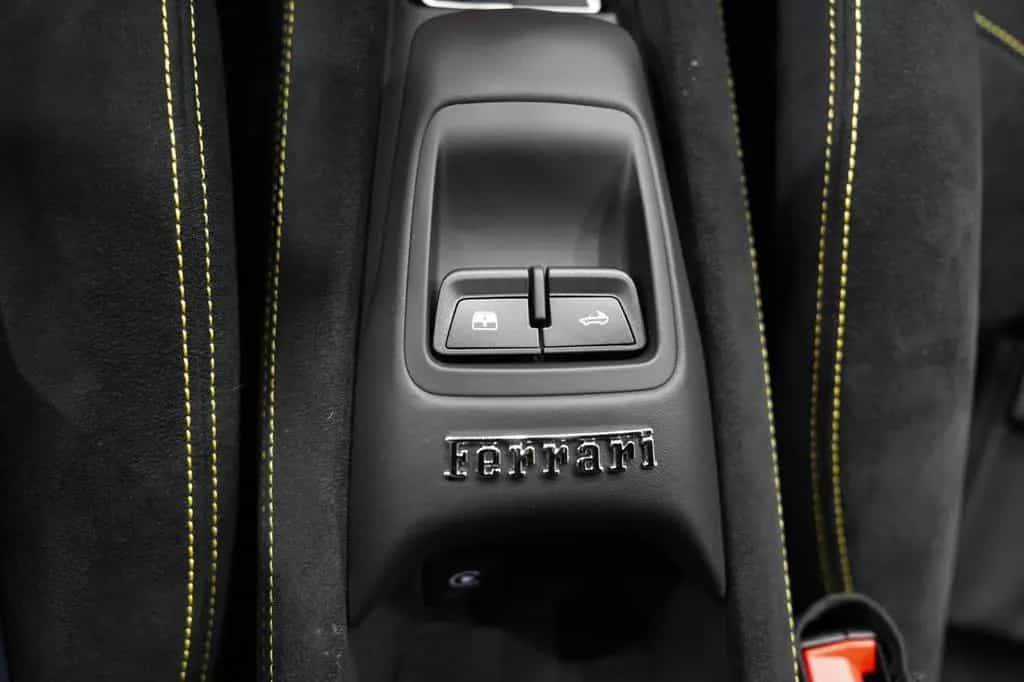 Ferrari F8 Spider*RACING-SEATS*LIFT*PASSENGER-DISPLAY* 07/2023-photo-22
