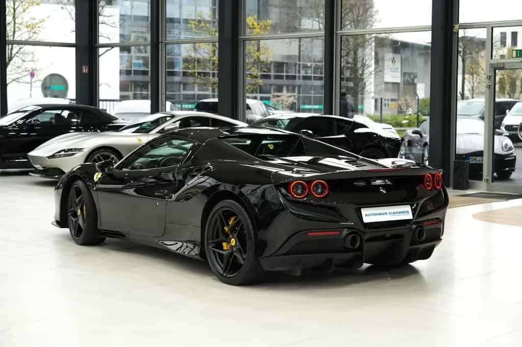 Ferrari F8 Spider*RACING-SEATS*LIFT*PASSENGER-DISPLAY* 07/2023-photo-3