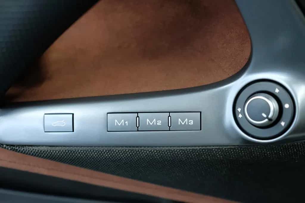Ferrari 812 GTS/CARBON/LIFT/JBL/SURROUND VIEW/ALCANTARA 03/2024-photo-16