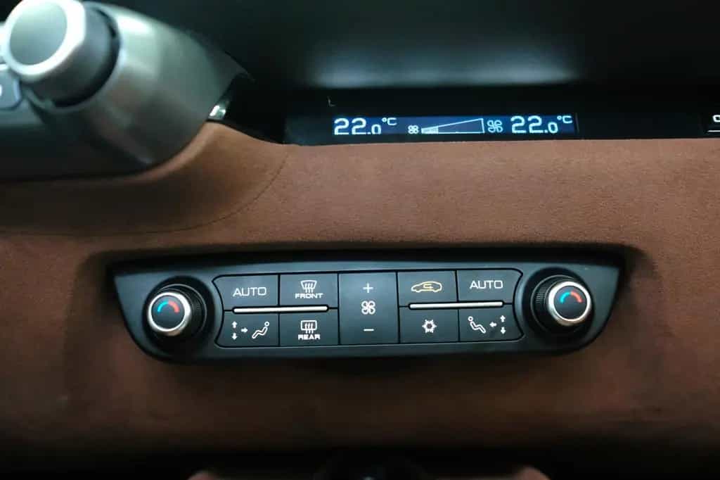 Ferrari 812 GTS/CARBON/LIFT/JBL/SURROUND VIEW/ALCANTARA 03/2024-photo-19