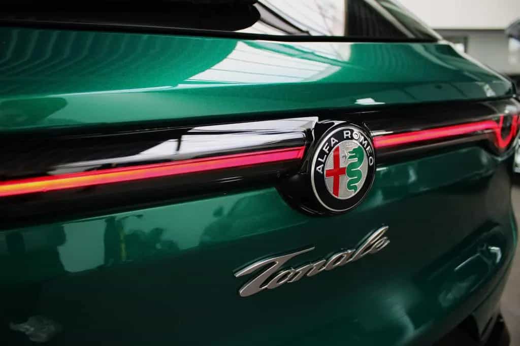 Alfa Romeo Tonale TI DIESEL *VERDE MONTREAL* PREMIUM * 20" 12/2023-photo-13