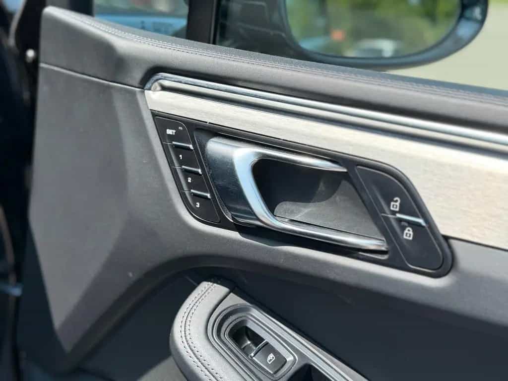 Porsche Macan TURBO 21"TURBORAD LED BOSE SAGA APPROVED 11/2019-photo-23