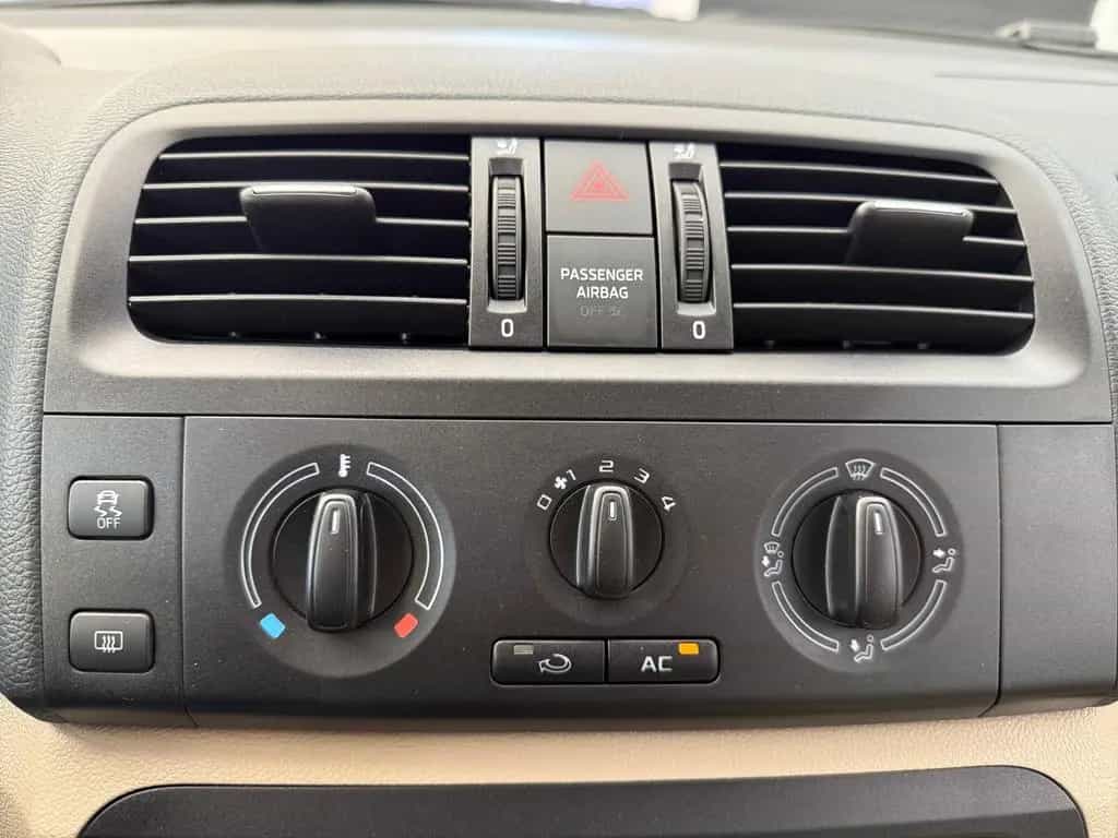 Skoda Fabia Combi Elegance 1,2 TSi*Autom*Klima*PDC*1.H 04/2014-photo-14