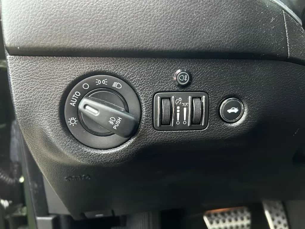 Dodge Charger 5.7L R/T Autom. Blacktop Schiebedach 08/2021-photo-15