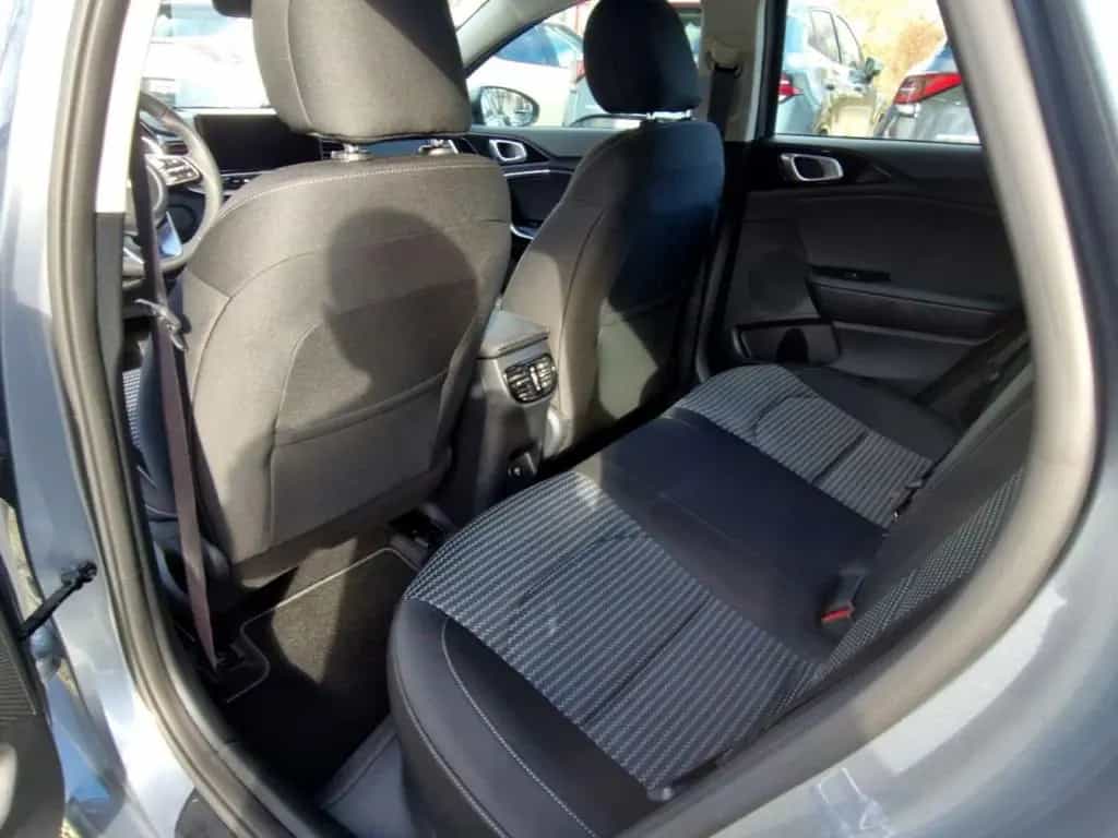 Kia Ceed SW 1.5 T-GDI DCT7 Spirit 03/2026-photo-9