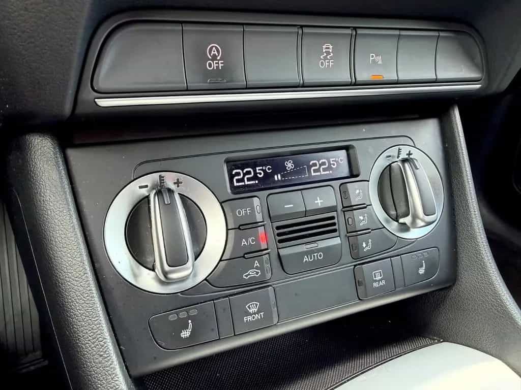 Audi Q3 2.0 TDI S line Sport Plus Paket /1.HAND/ 12/2014-photo-15