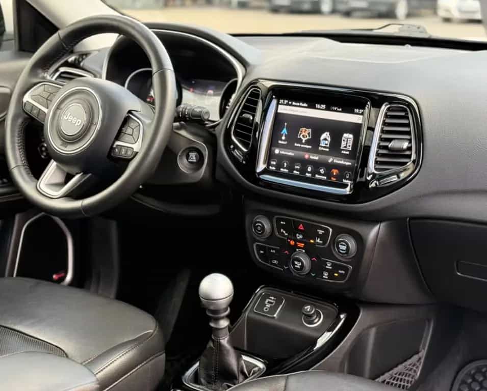 Jeep Compass Limited ACC Pano Len.HZ Kamera Unfallfr. 12/2019-photo-12