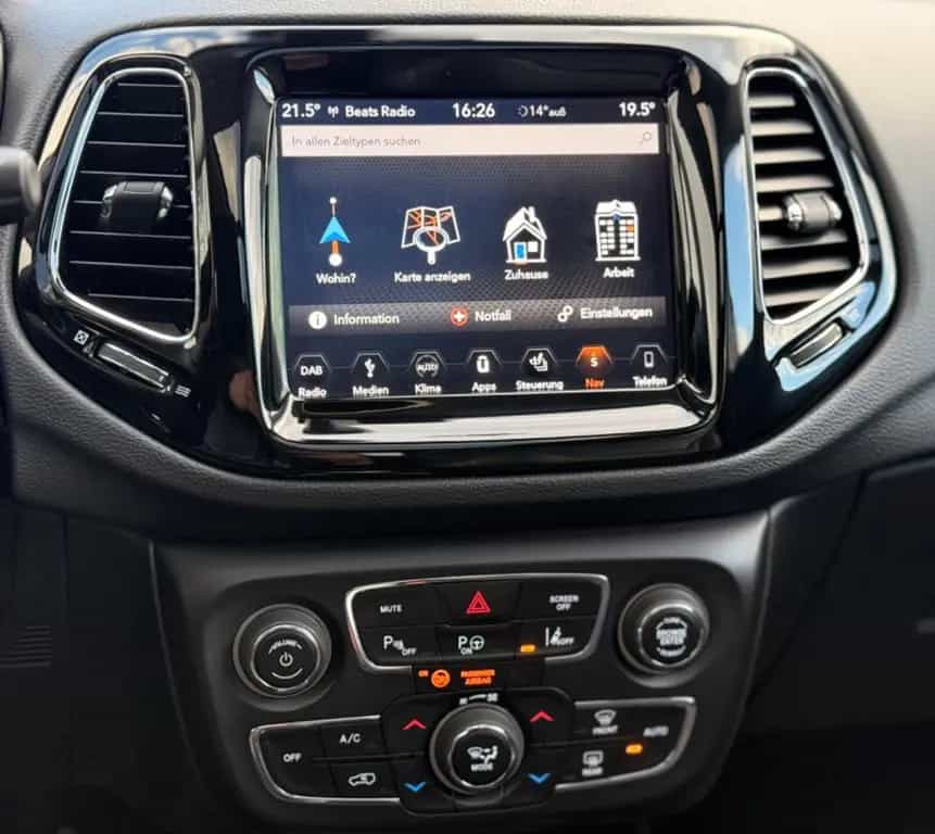 Jeep Compass Limited ACC Pano Len.HZ Kamera Unfallfr. 12/2019-photo-15