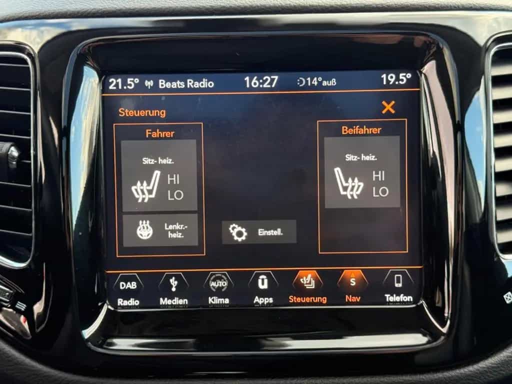 Jeep Compass Limited ACC Pano Len.HZ Kamera Unfallfr. 12/2019-photo-16