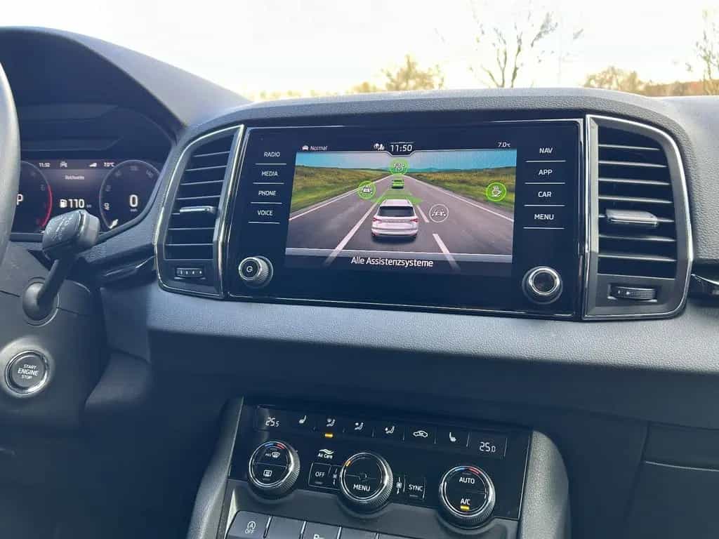 Skoda Karoq AHK Shz SmartLink LED Virtual Cockpit 06/2023-photo-21