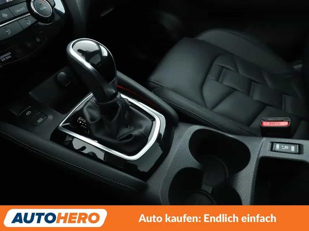 Nissan Qashqai 1.3 DIG-T Akari Aut*NAVI*LED*TEMPO*CAM* 04/2021-photo-23