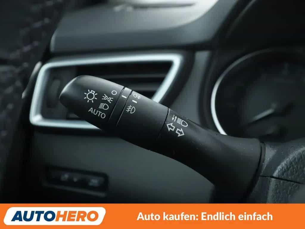 Nissan Qashqai 1.3 DIG-T Akari Aut*NAVI*LED*TEMPO*CAM* 04/2021-photo-25